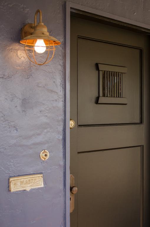 The Charming Bungalow Phoenix Room photo
