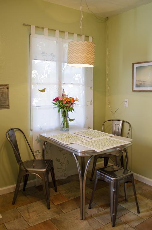 The Charming Bungalow Phoenix Exterior photo